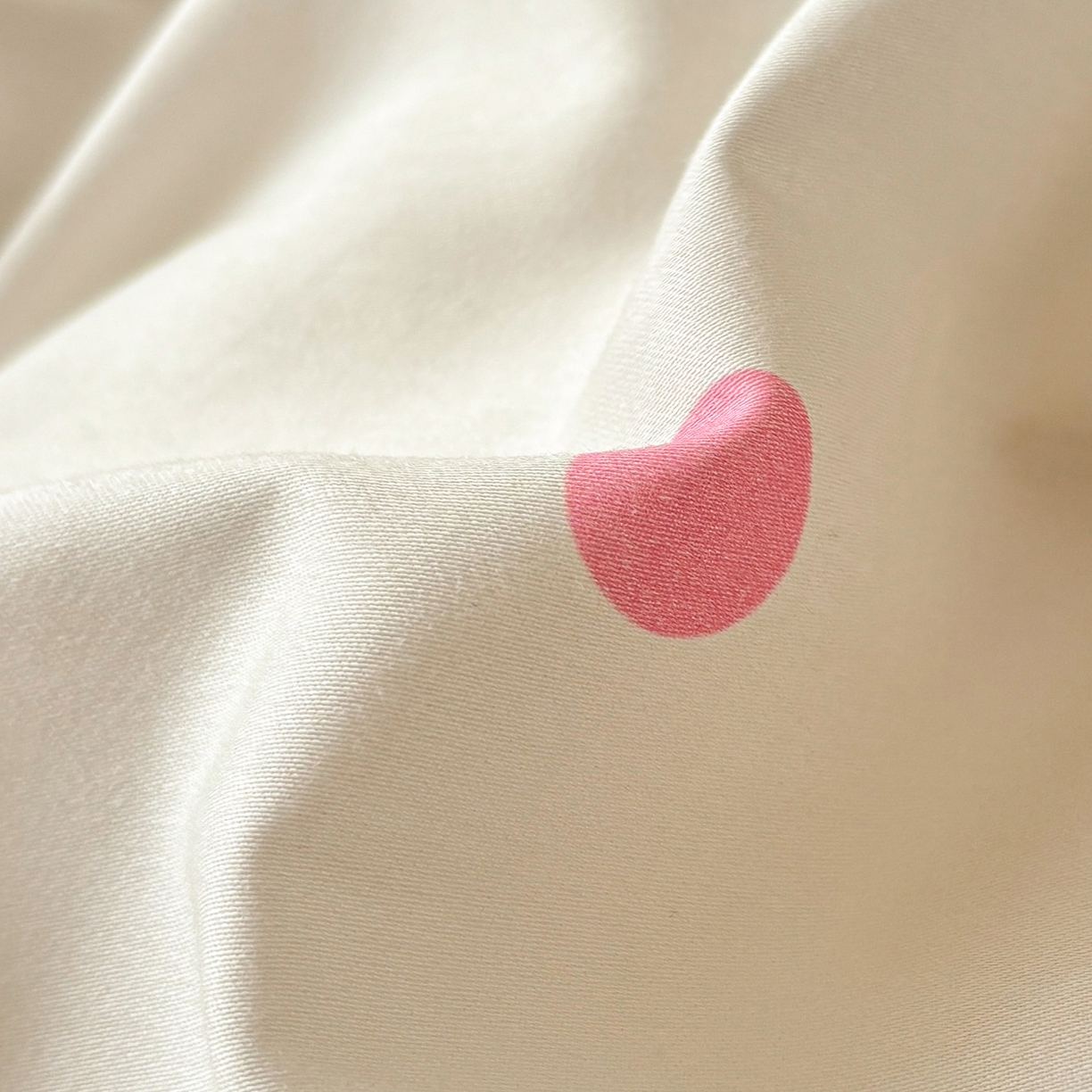 91家纺网 家纺一手货源 找家纺 雅居纺家纺 2026新款50长绒棉波点球球四件套 彩色球球