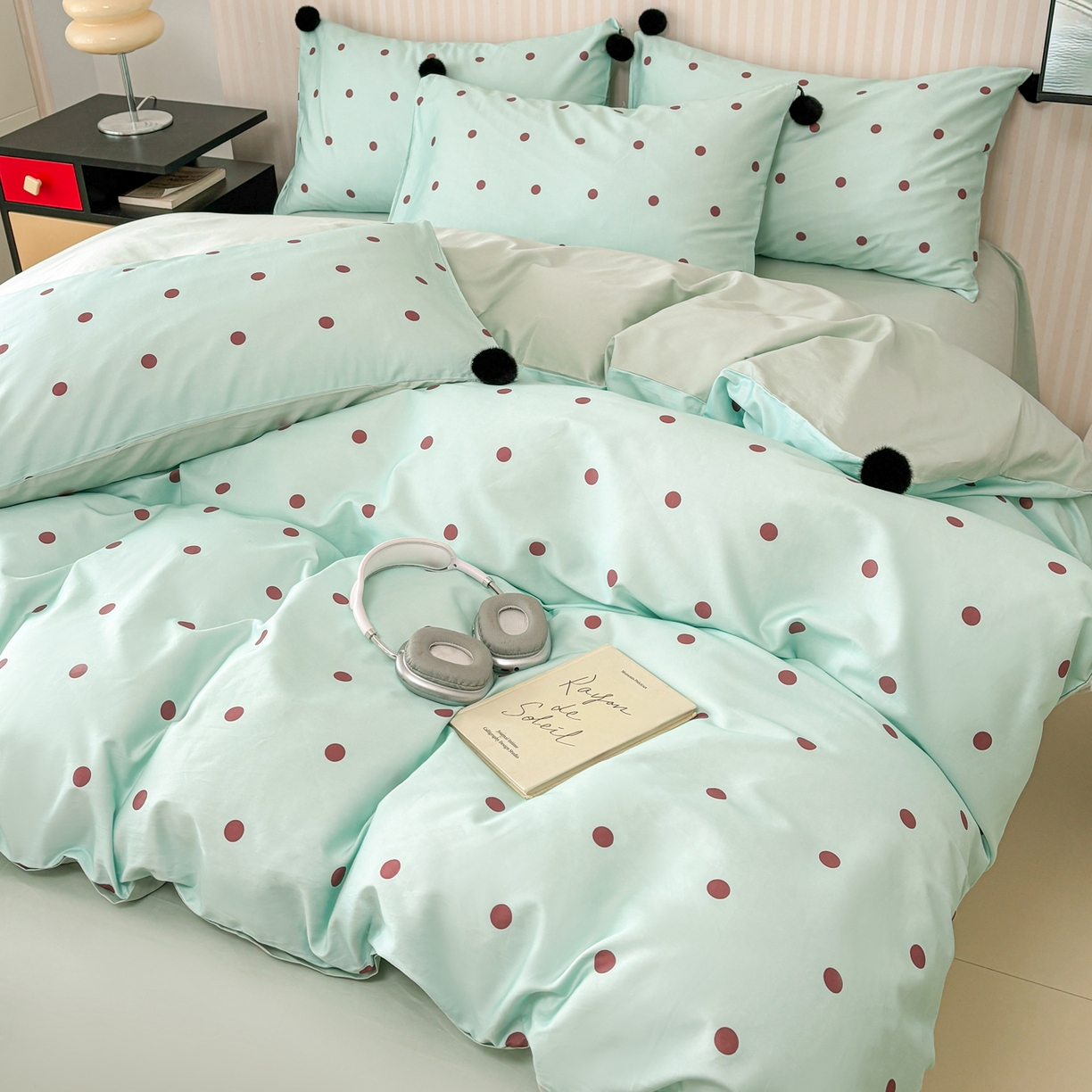 91家纺网 家纺一手货源 找家纺 雅居纺家纺 2026新款50长绒棉波点球球四件套 蓝点球球