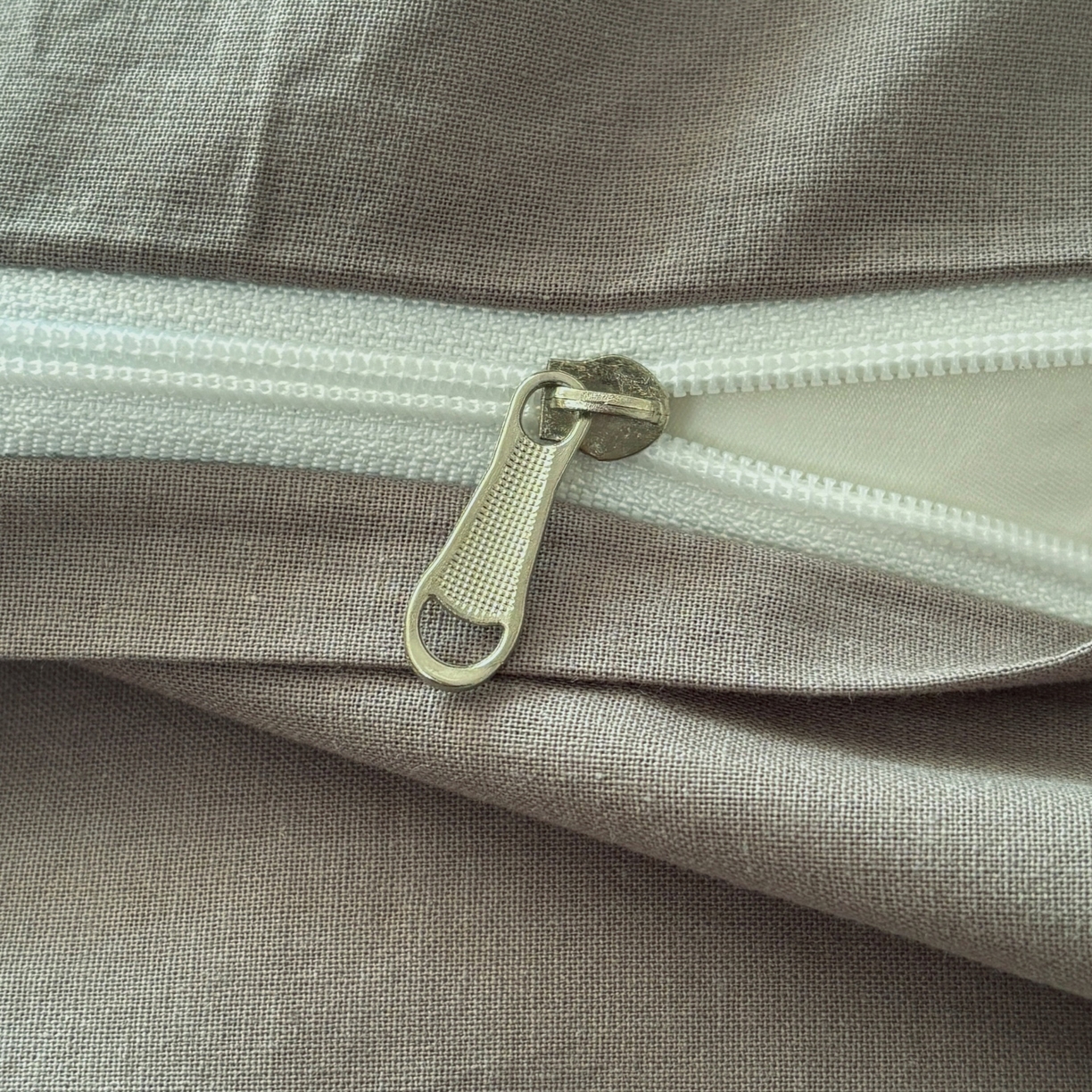 91家纺网 家纺一手货源 找家纺 雅居纺家纺 2026新款全棉色织水洗棉贝壳边四件套 贝壳边-灰小格