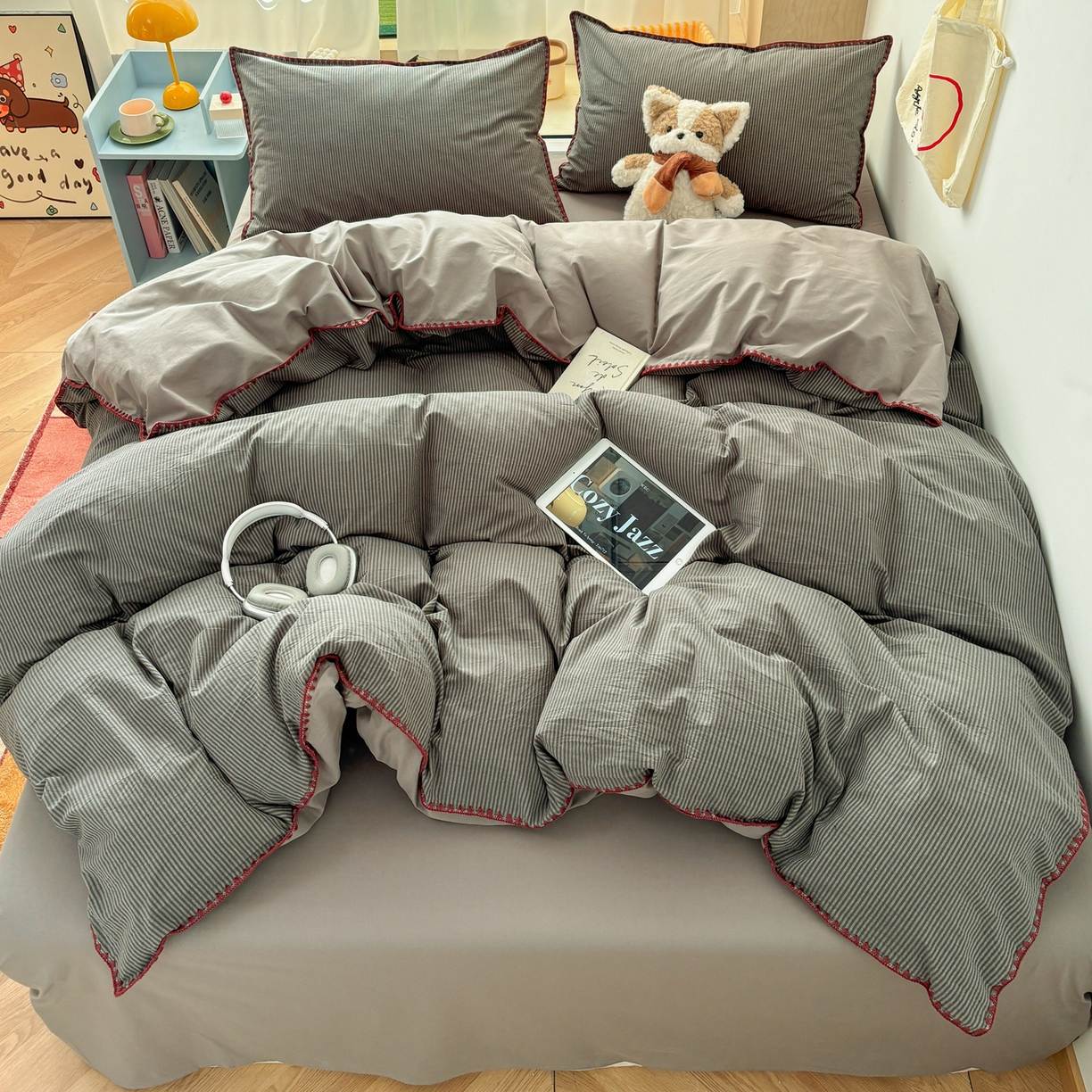 91家纺网 家纺一手货源 找家纺 雅居纺家纺 2026新款全棉色织水洗棉贝壳边四件套 贝壳边-浅灰密条