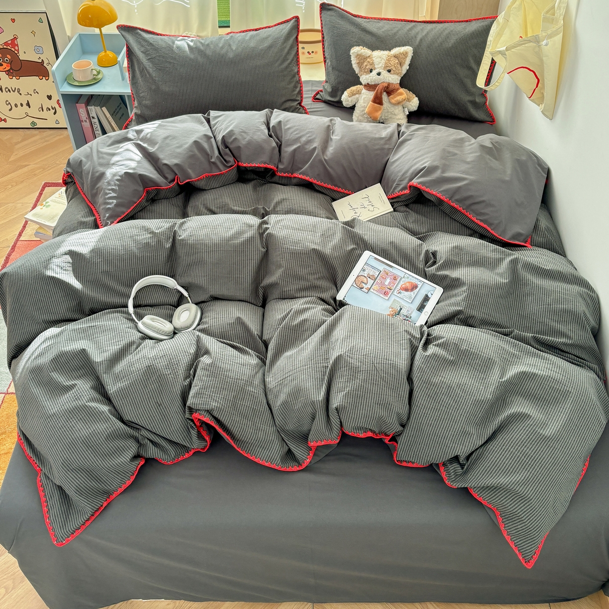 91家纺网 家纺一手货源 找家纺 雅居纺家纺 2026新款全棉色织水洗棉贝壳边四件套 贝壳边-深灰密条