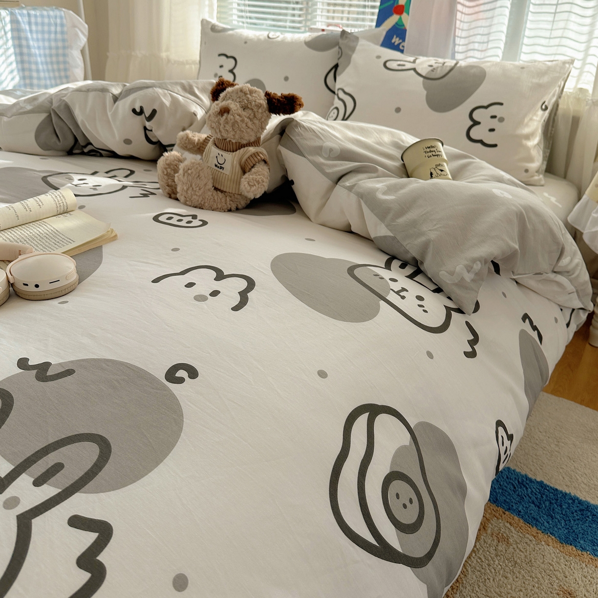 91家纺网 家纺一手货源 找家纺 雅居纺家纺 2026新款全棉小清新印花四件套 简笔画小兔