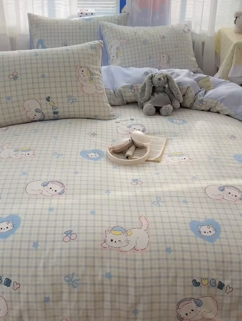 91家纺网 家纺一手货源 找家纺 雅居纺家纺 2026新款全棉小清新印花四件套 贪睡猫猫