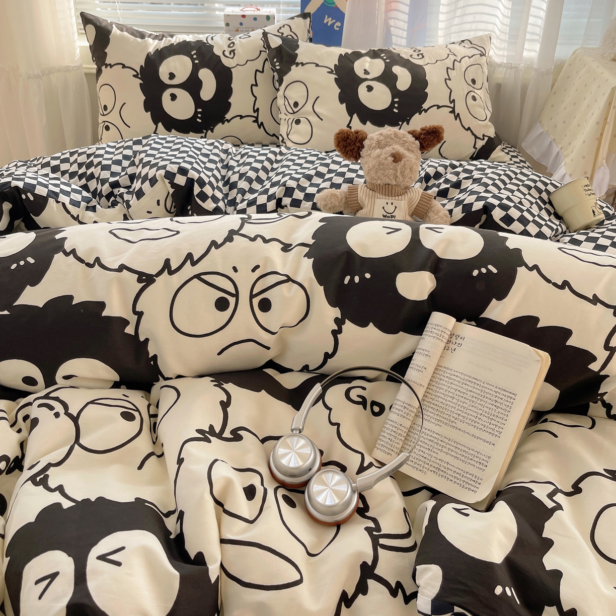 91家纺网 家纺一手货源 找家纺 雅居纺家纺 2026新款全棉小清新印花四件套 贪玩家族