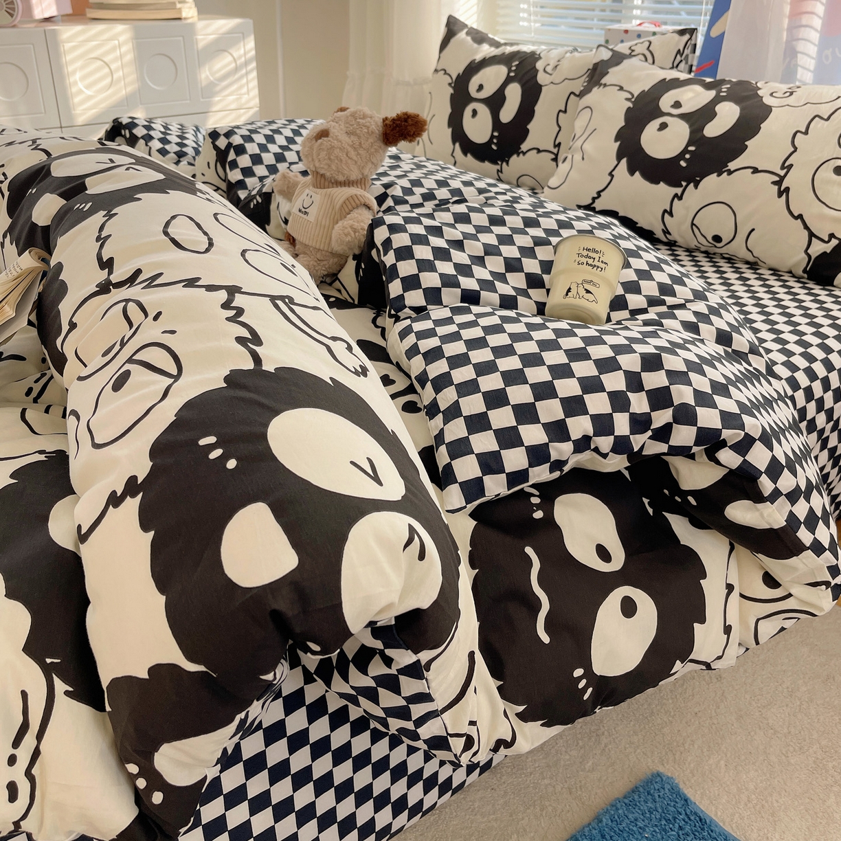 91家纺网 家纺一手货源 找家纺 雅居纺家纺 2026新款全棉小清新印花四件套 贪玩家族