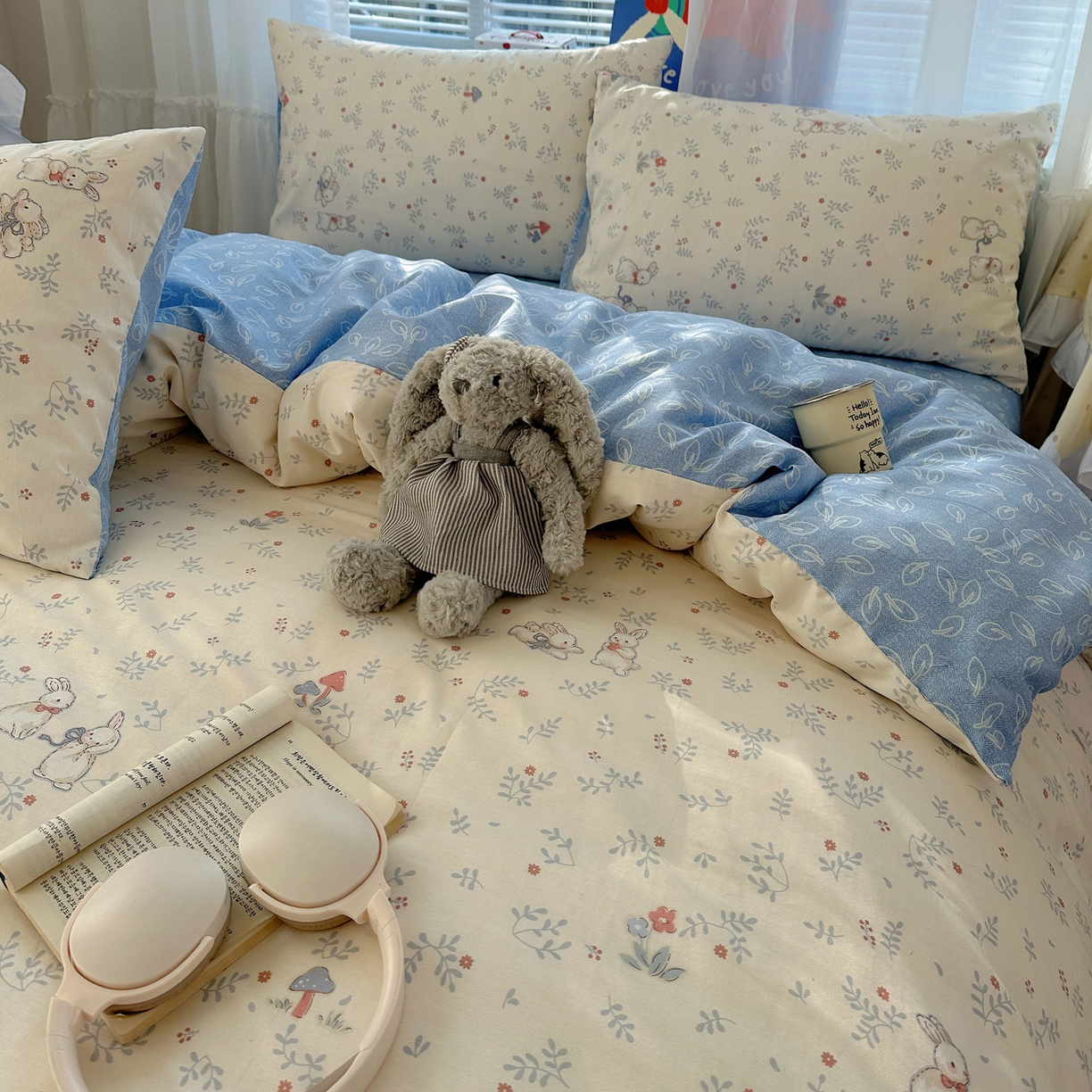 91家纺网 家纺一手货源 找家纺 雅居纺家纺 2026新款全棉小清新印花四件套 贪玩小兔兔