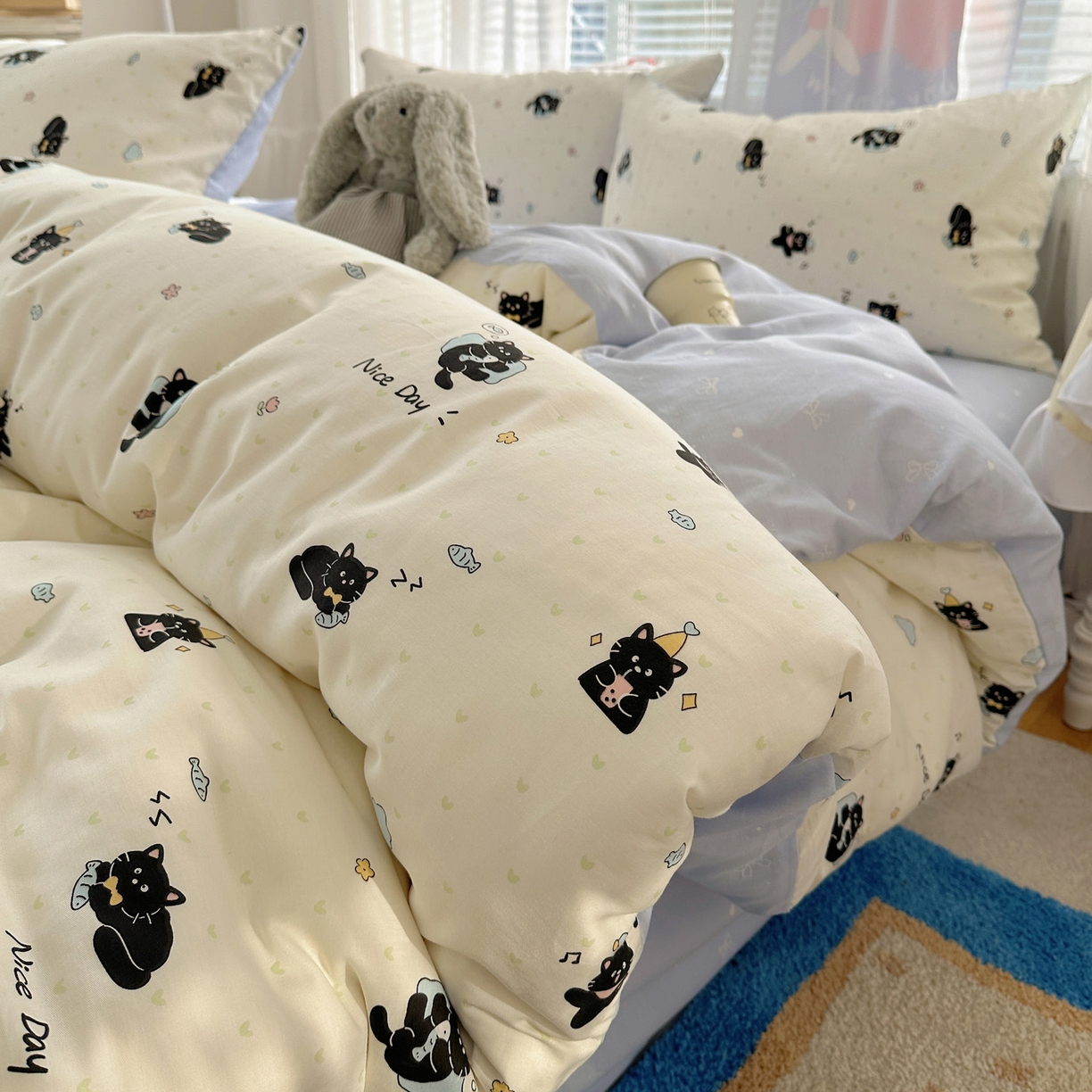 雅居纺家纺 2026新款全棉小清新印花四件套 小黑猫咪