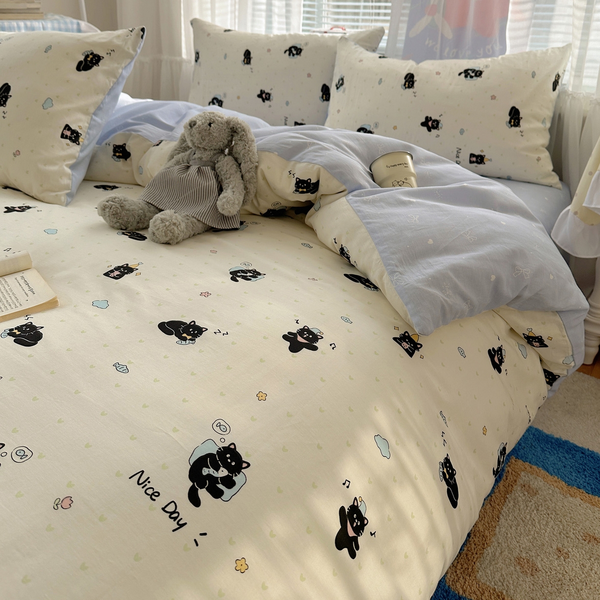 91家纺网 家纺一手货源 找家纺 雅居纺家纺 2026新款全棉小清新印花四件套 小黑猫咪