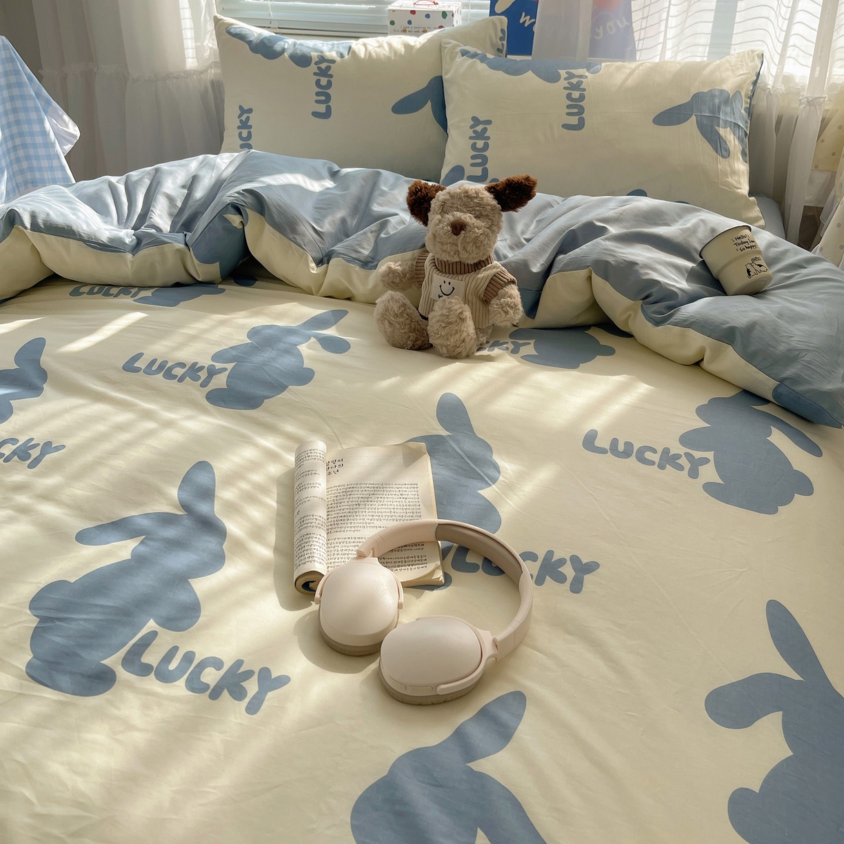 91家纺网 家纺一手货源 找家纺 雅居纺家纺 2026新款全棉小清新印花四件套 幸福兔-蓝