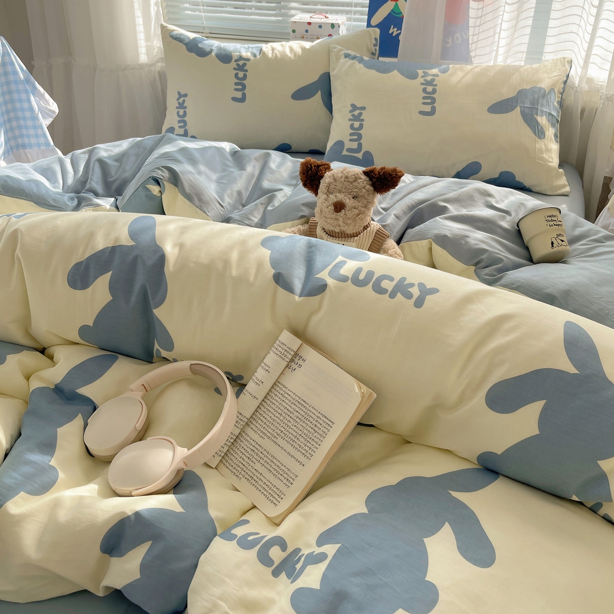 91家纺网 家纺一手货源 找家纺 雅居纺家纺 2026新款全棉小清新印花四件套 幸福兔-蓝