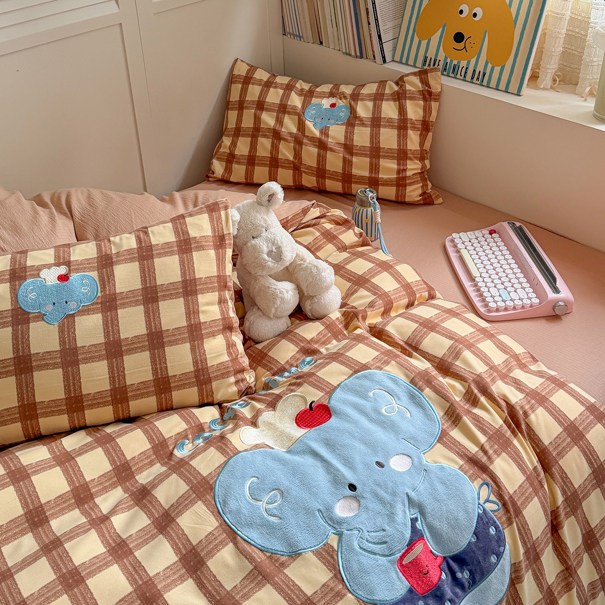 91家纺网 家纺一手货源 找家纺 （总）美乐迪家纺 2026新款贴布绣云感双层纱四件套