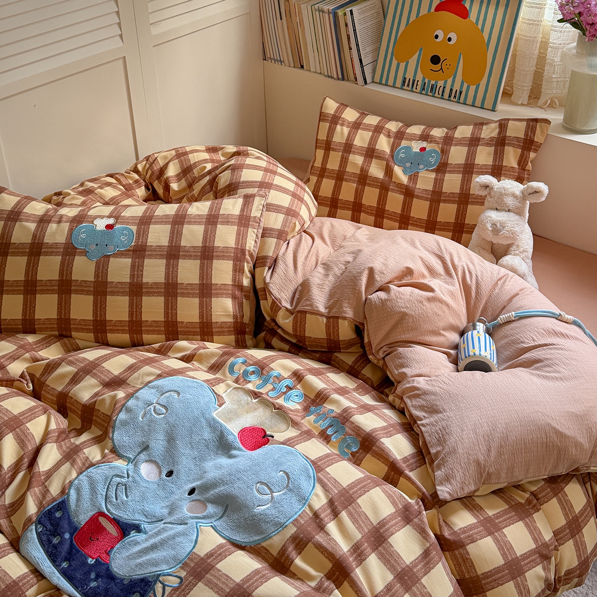 91家纺网 家纺一手货源 找家纺 美乐迪家纺 2026新款贴布绣云感双层纱四件套 大象