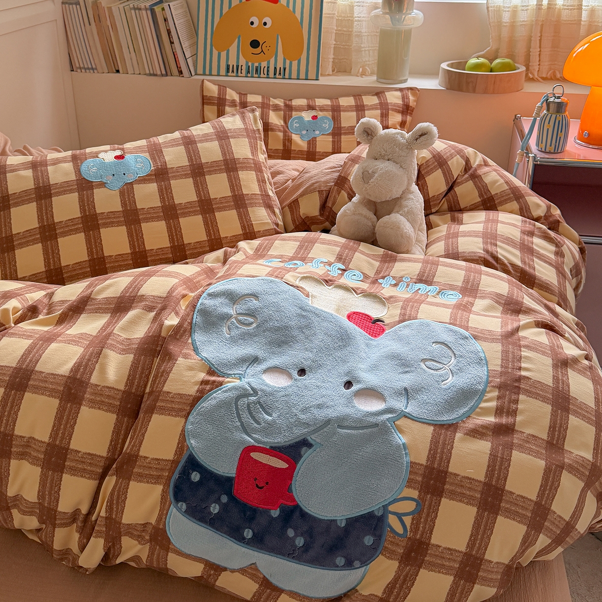 91家纺网 家纺一手货源 找家纺 美乐迪家纺 2026新款贴布绣云感双层纱四件套 大象