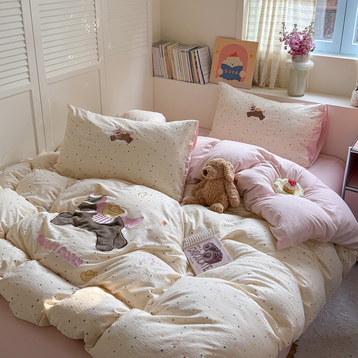 91家纺网 家纺一手货源 找家纺 美乐迪家纺 2026新款贴布绣云感双层纱四件套 可爱小马