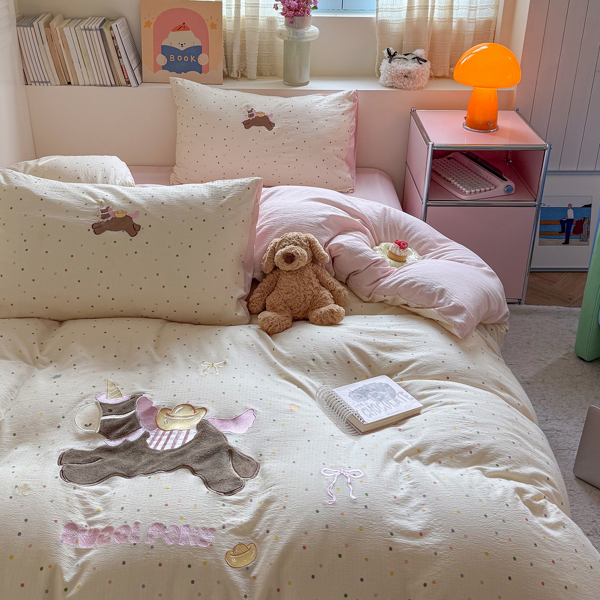 91家纺网 家纺一手货源 找家纺 美乐迪家纺 2026新款贴布绣云感双层纱四件套 可爱小马