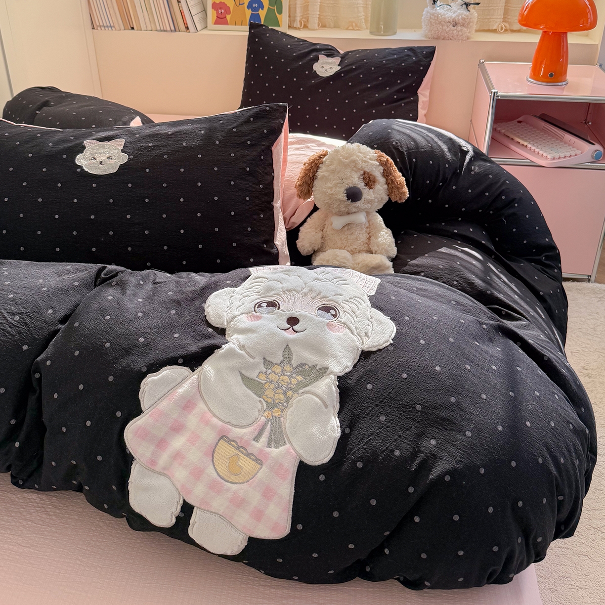 91家纺网 家纺一手货源 找家纺 美乐迪家纺 2026新款贴布绣云感双层纱四件套 比熊