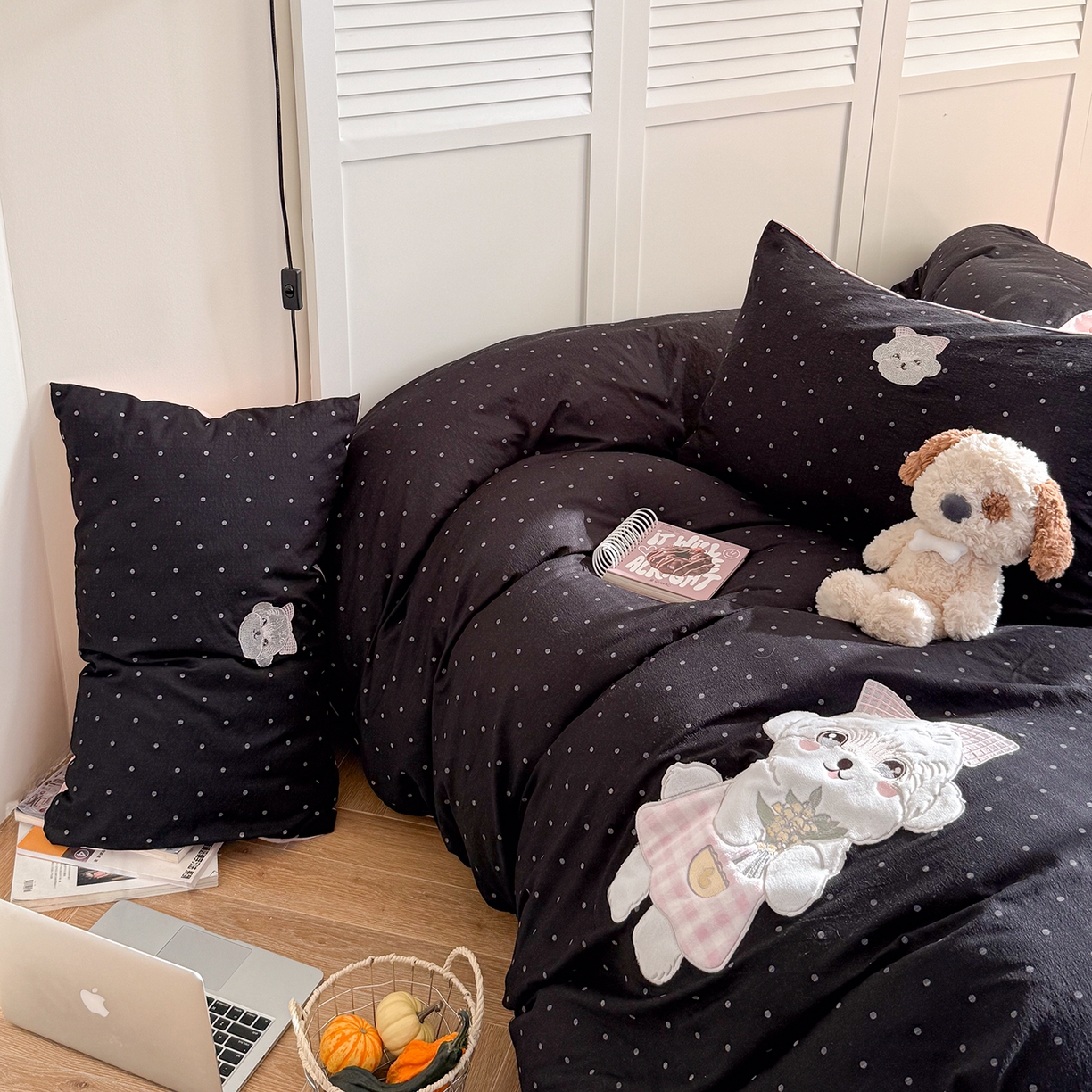 91家纺网 家纺一手货源 找家纺 美乐迪家纺 2026新款贴布绣云感双层纱四件套 比熊