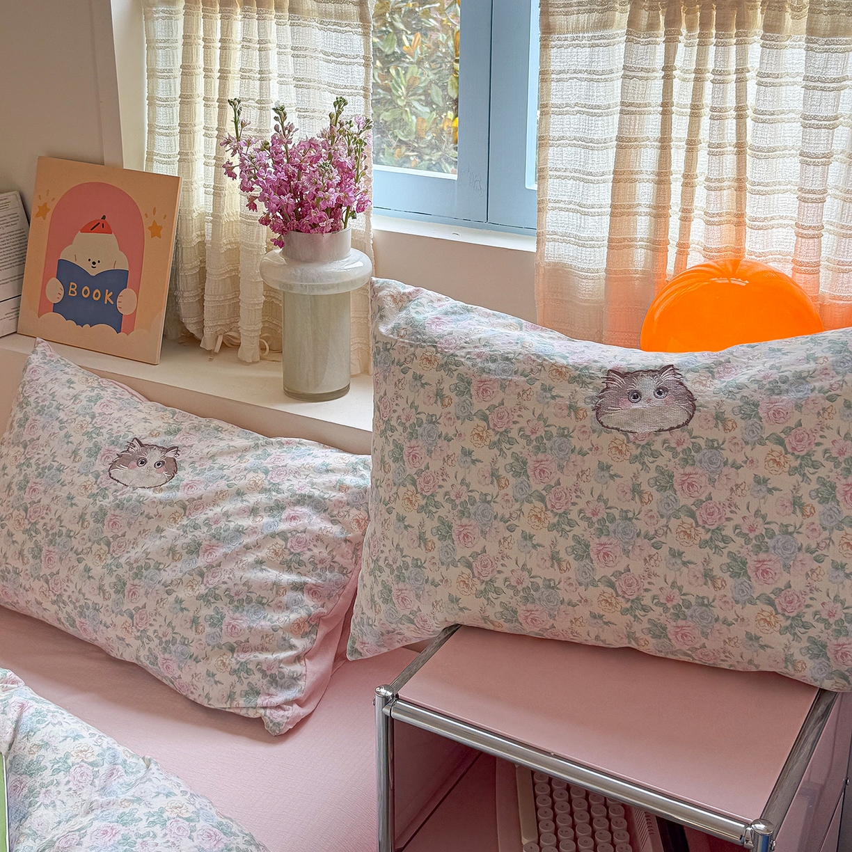 91家纺网 家纺一手货源 找家纺 美乐迪家纺 2026新款贴布绣云感双层纱四件套 布偶猫