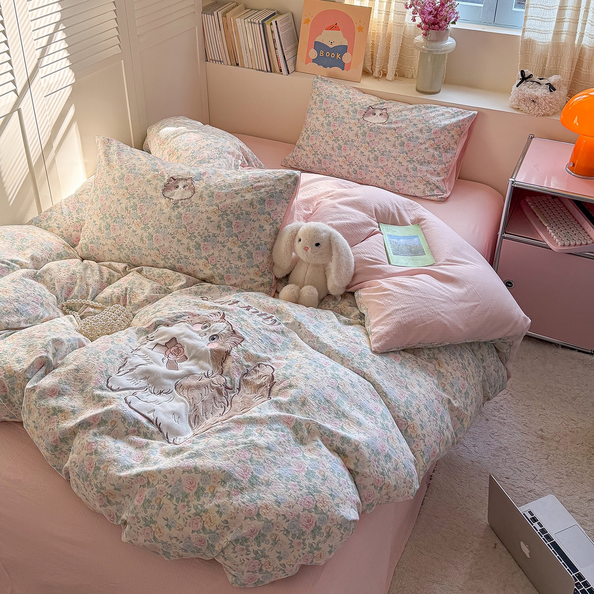 91家纺网 家纺一手货源 找家纺 美乐迪家纺 2026新款贴布绣云感双层纱四件套 布偶猫