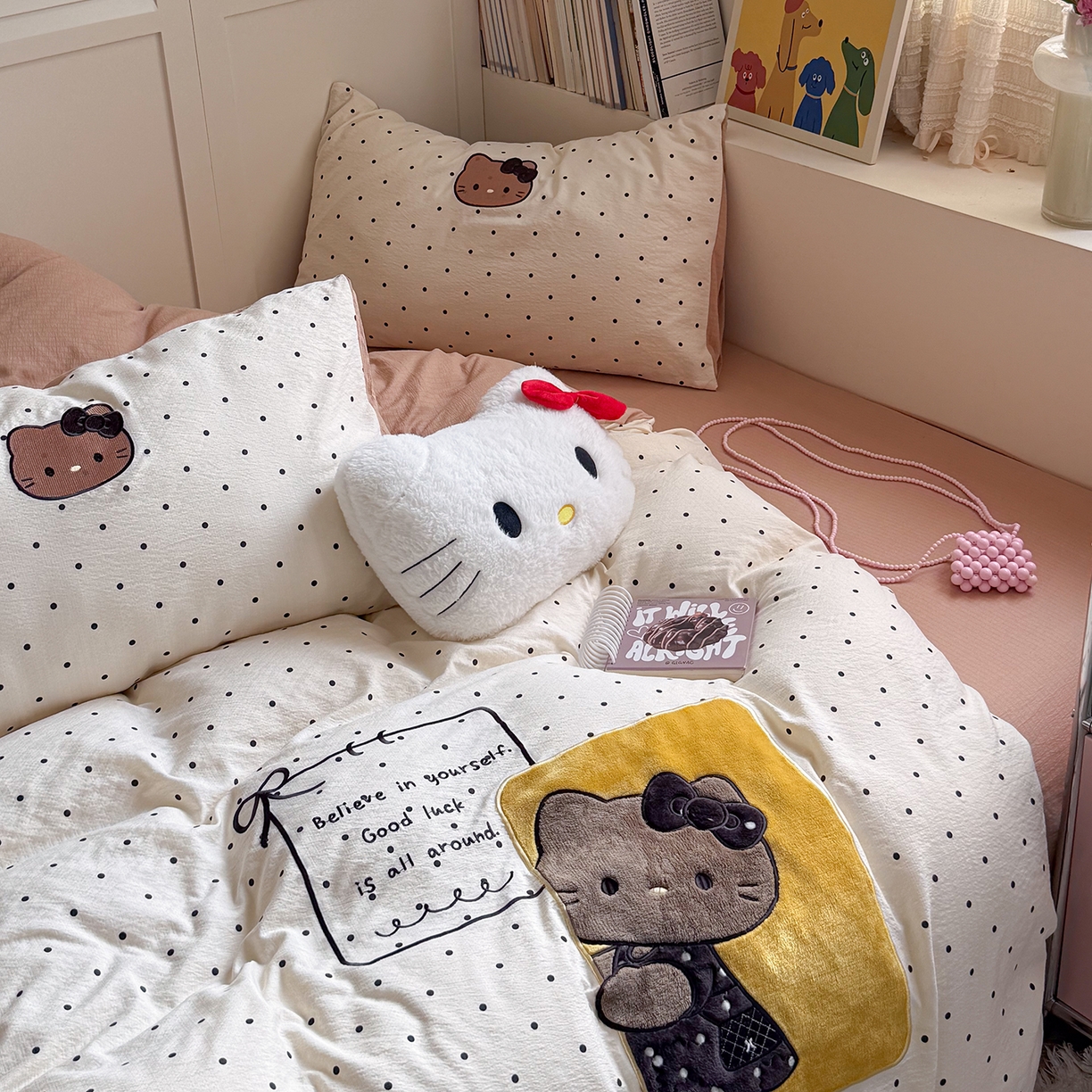 91家纺网 家纺一手货源 找家纺 美乐迪家纺 2026新款贴布绣云感双层纱四件套 躲猫猫