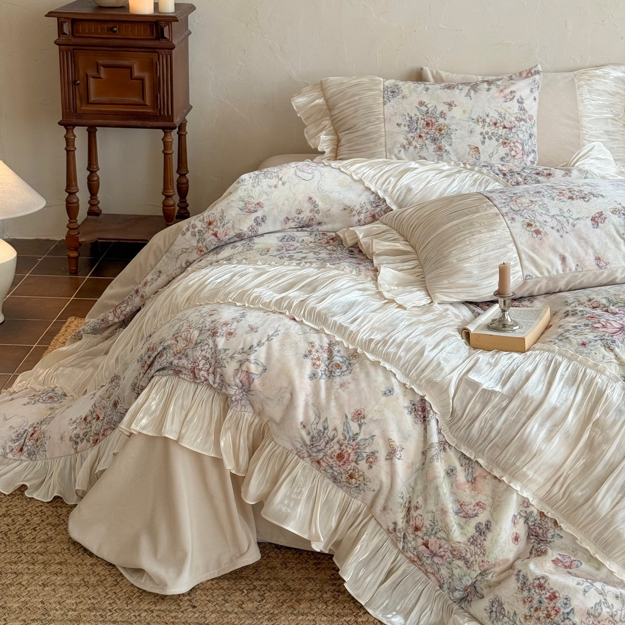 91家纺网 家纺一手货源 找家纺 （总）佳汐蓝家纺 2026新款牛奶绒印花流光纱四件套-香奈（券后不低于328元）