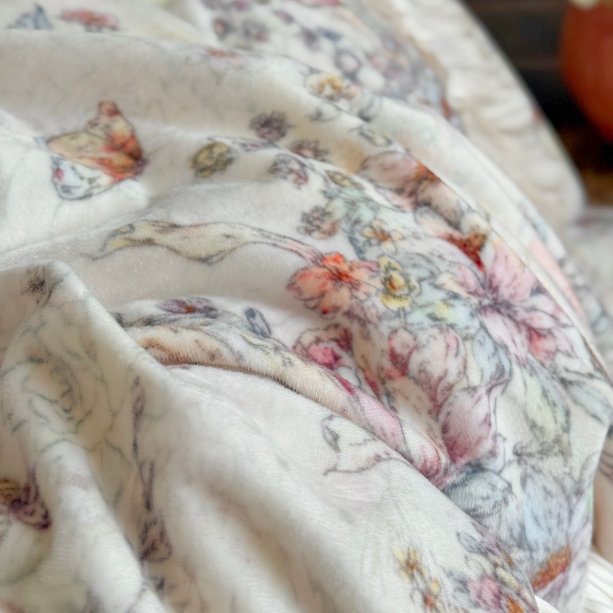 91家纺网 家纺一手货源 找家纺 （总）佳汐蓝家纺 2026新款牛奶绒印花流光纱四件套-香奈（券后不低于328元）