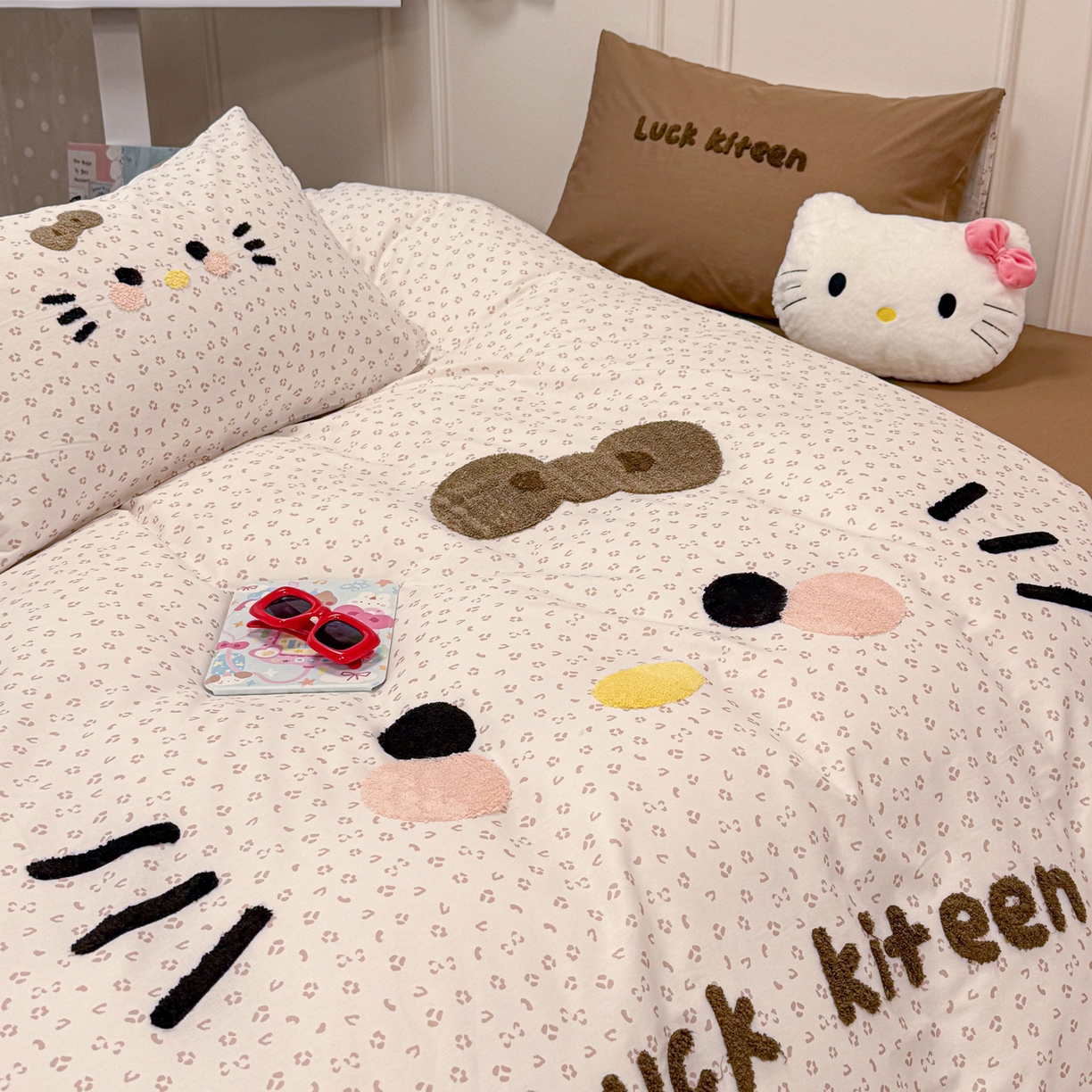 91家纺网 家纺一手货源 找家纺 懒猫家纺 2026新款高精密40支13374全棉纯棉喷气印花毛巾绣四件套 焦糖可可