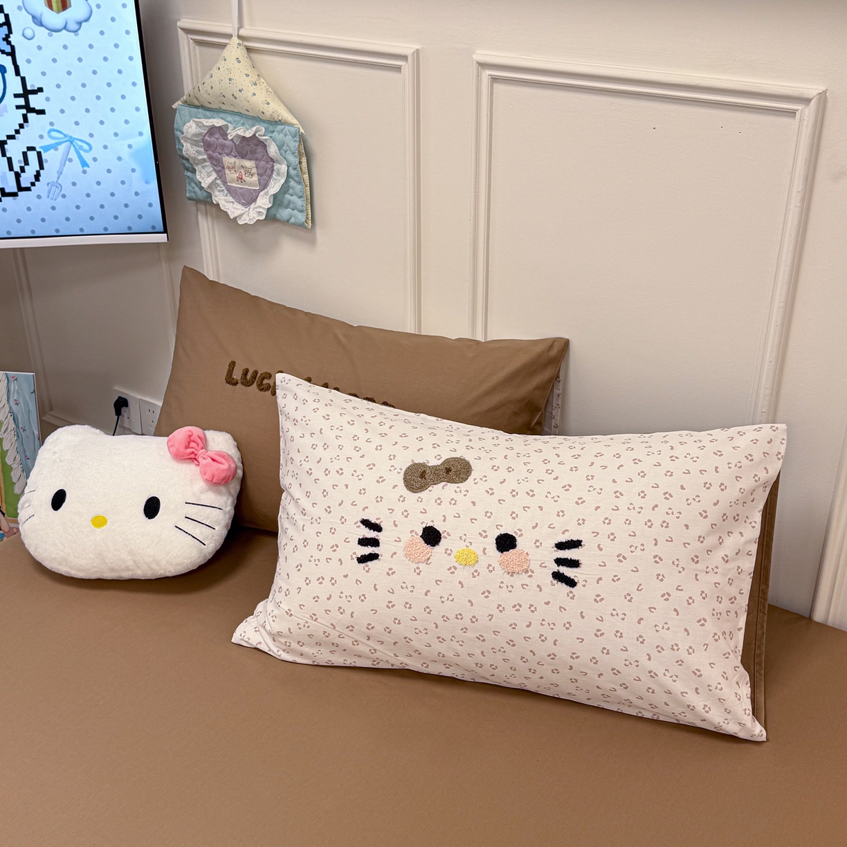 91家纺网 家纺一手货源 找家纺 懒猫家纺 2026新款高精密40支13374全棉纯棉喷气印花毛巾绣四件套 焦糖可可