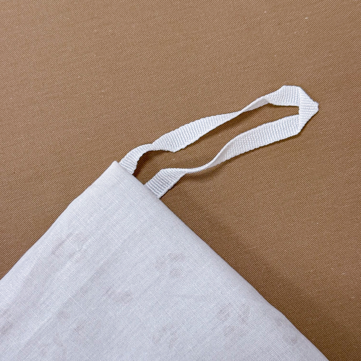 91家纺网 家纺一手货源 找家纺 懒猫家纺 2026新款高精密40支13374全棉纯棉喷气印花毛巾绣四件套 焦糖可可