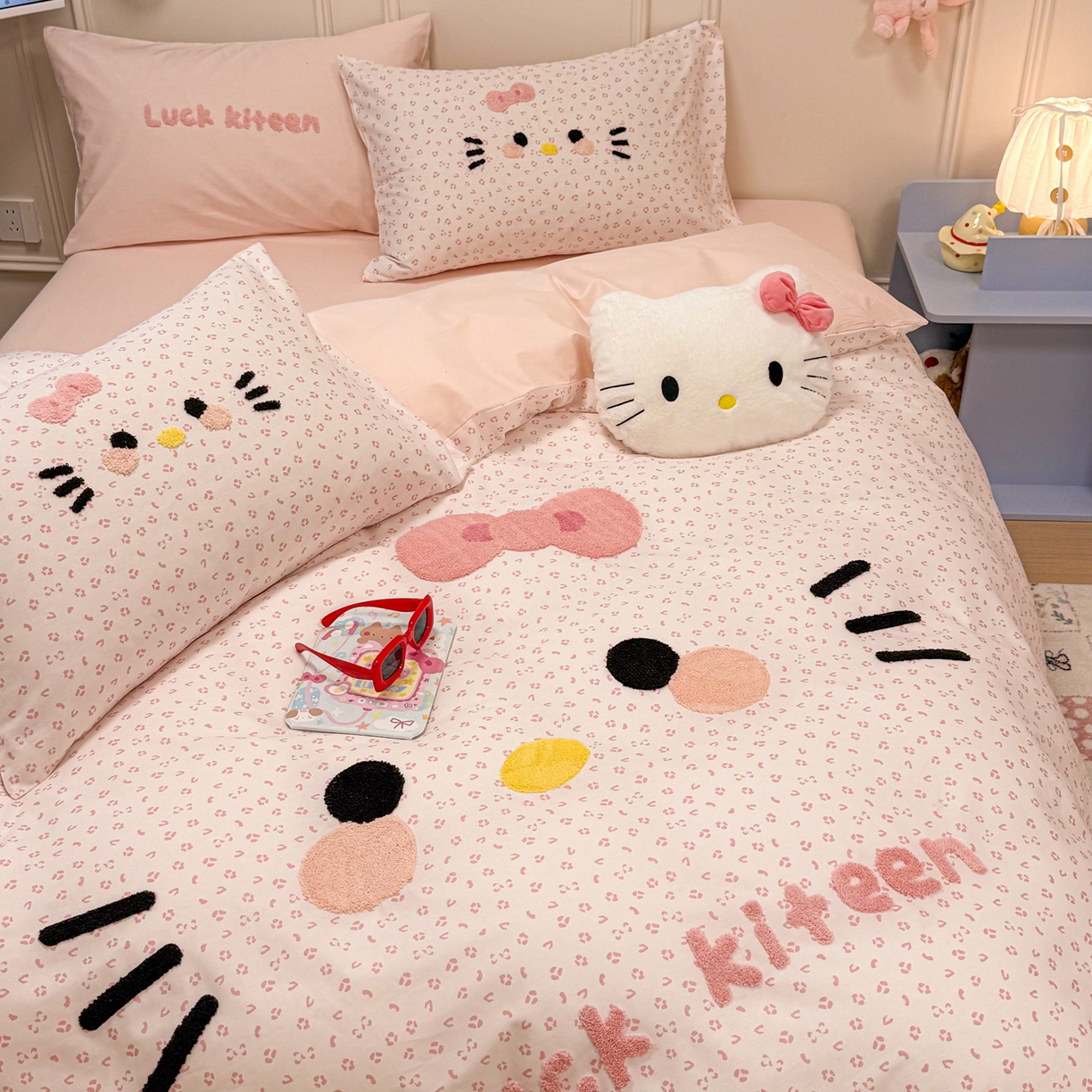 91家纺网 家纺一手货源 找家纺 懒猫家纺 2026新款高精密40支13374全棉纯棉喷气印花毛巾绣四件套 元气芭乐