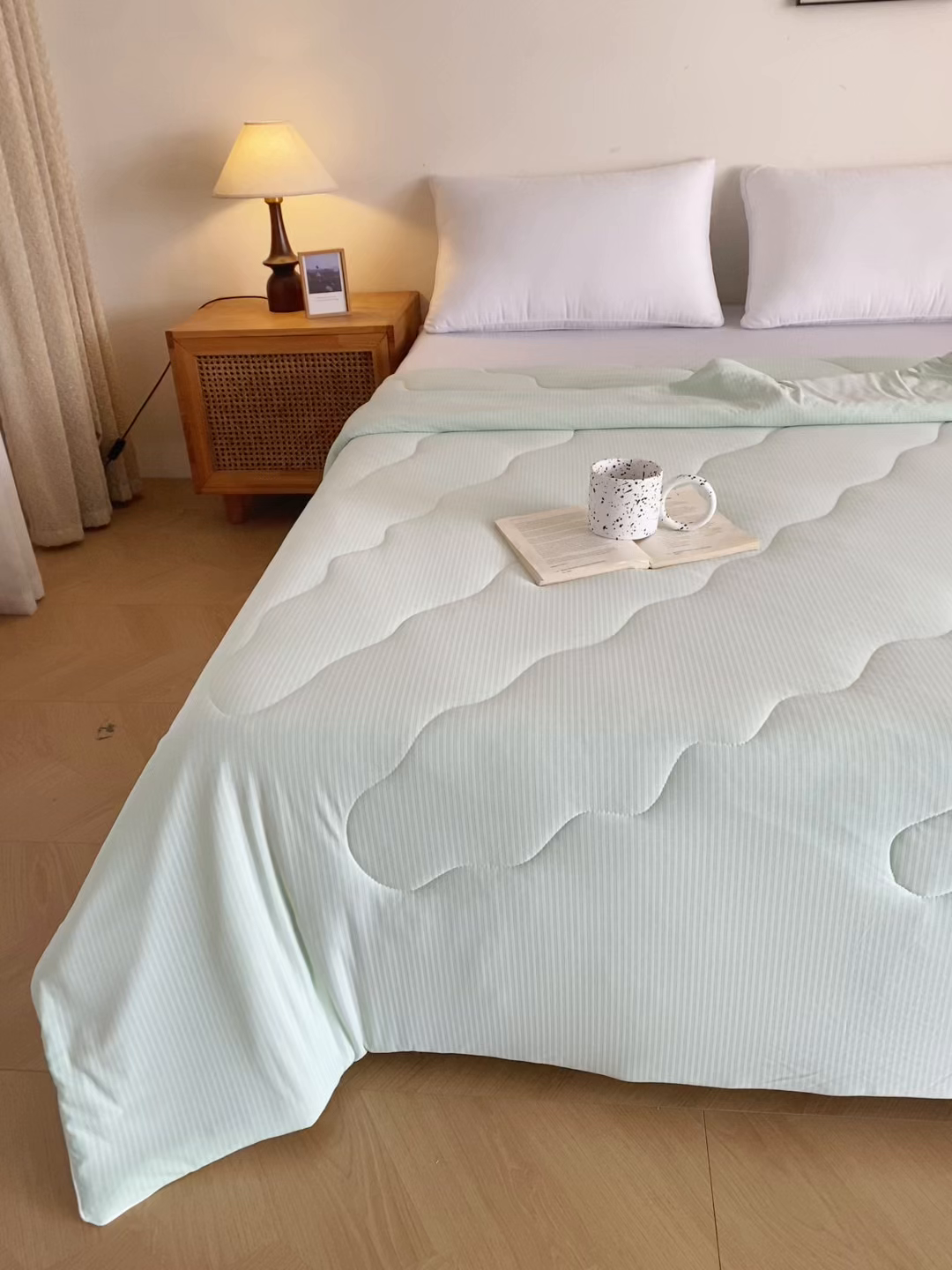 91家纺网 家纺一手货源 找家纺 亚龙工厂店 2026新款针织提花凉感被夏被夏凉被空调被 果绿色