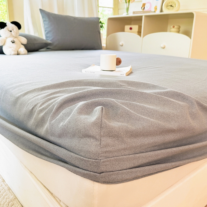 91家纺网 家纺一手货源 找家纺 爱彼家纺 2026原棉加厚老粗布床笠凉感床罩可当凉席床笠三件套 老粗布床笠-奇妙空间灰