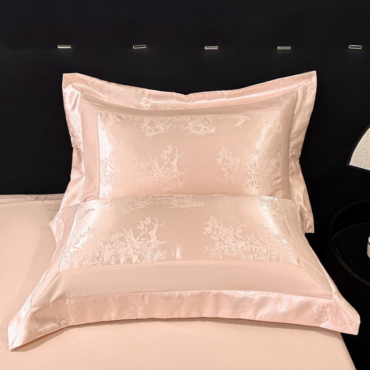 91家纺网 家纺一手货源 找家纺 （总）博纳家纺 2026新款亲肤棉色织提花宽边四件套-水墨江南