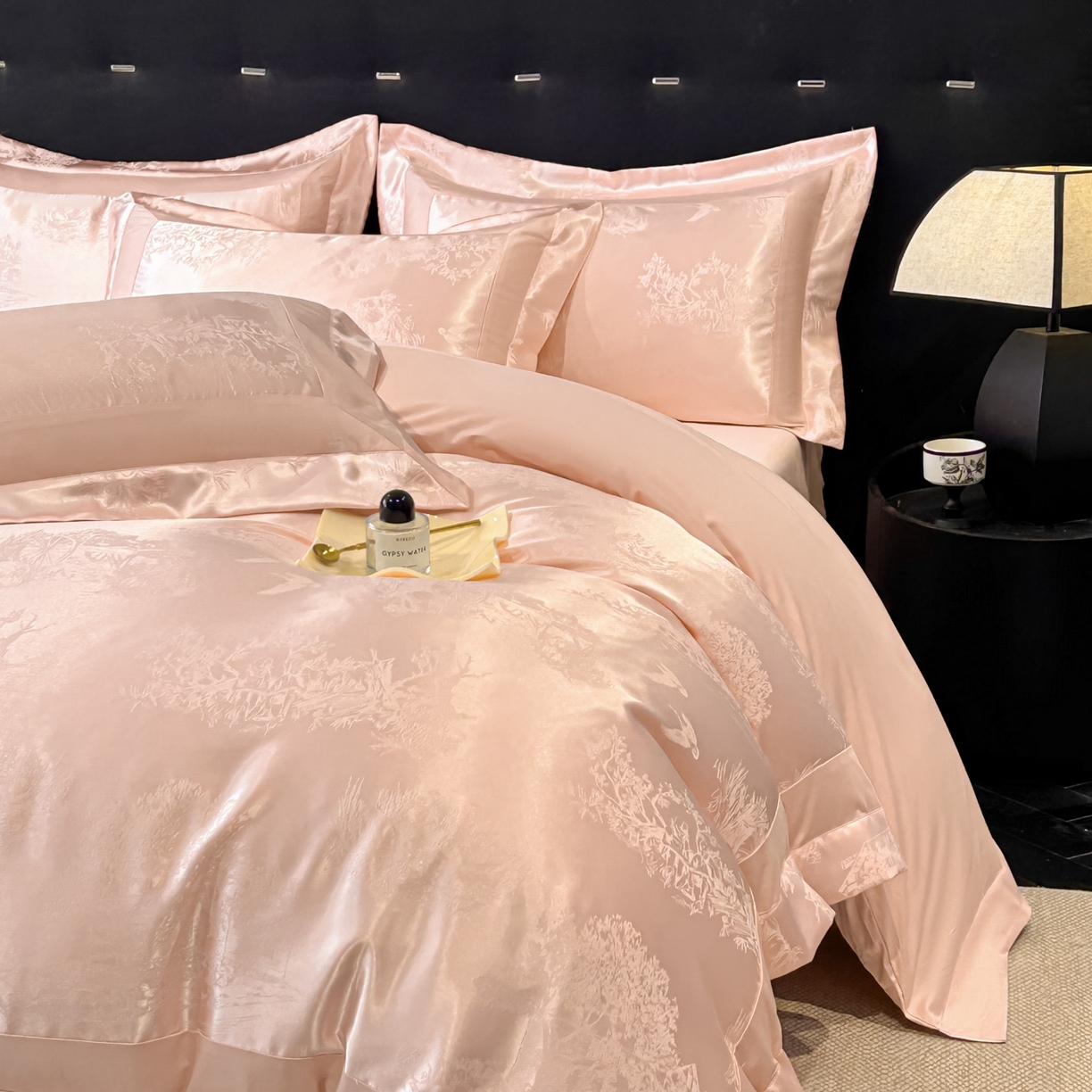 91家纺网 家纺一手货源 找家纺 博纳家纺 2026新款亲肤棉色织提花宽边四件套-水墨江南 水墨江南-粉玉