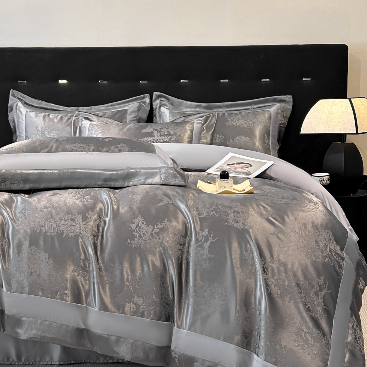 91家纺网 家纺一手货源 找家纺 博纳家纺 2026新款亲肤棉色织提花宽边四件套-水墨江南 水墨江南-高级灰