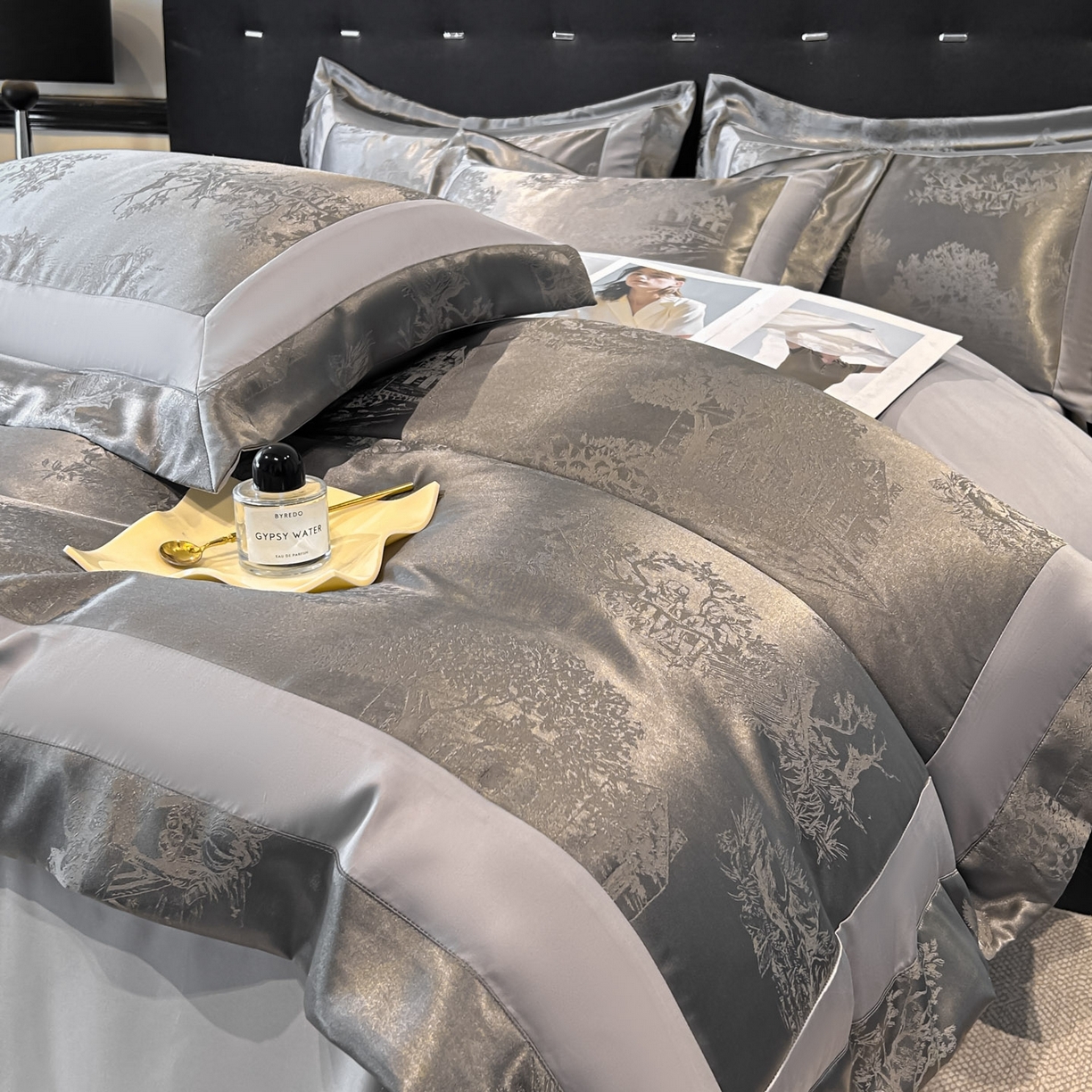 91家纺网 家纺一手货源 找家纺 博纳家纺 2026新款亲肤棉色织提花宽边四件套-水墨江南 水墨江南-高级灰