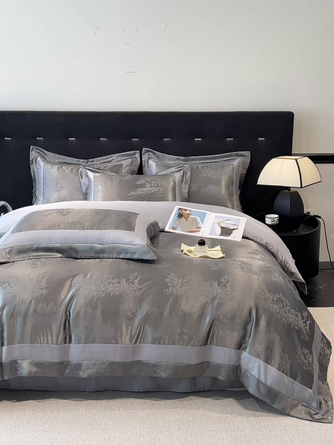 91家纺网 家纺一手货源 找家纺 博纳家纺 2026新款亲肤棉色织提花宽边四件套-水墨江南 水墨江南-高级灰