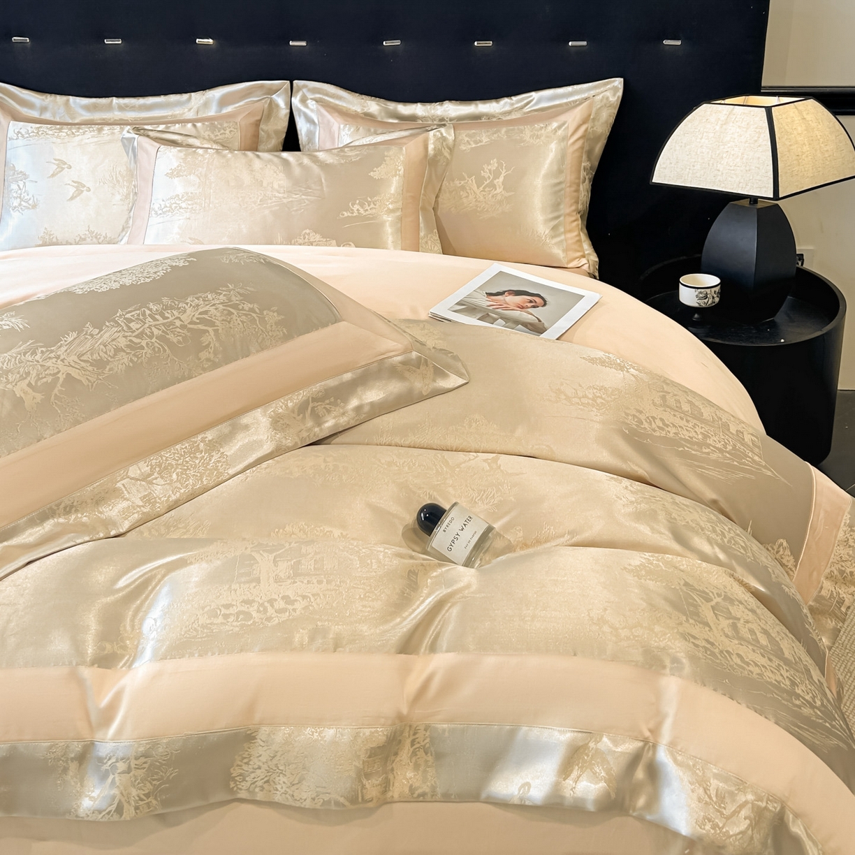 91家纺网 家纺一手货源 找家纺 博纳家纺 2026新款亲肤棉色织提花宽边四件套-水墨江南 水墨江南-香槟