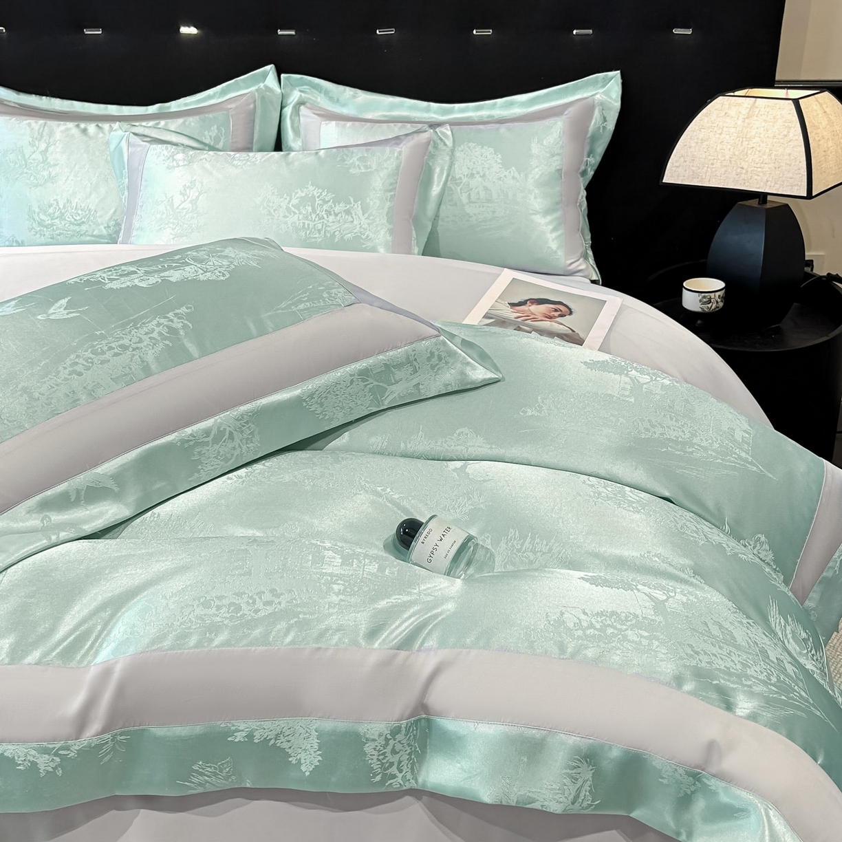 91家纺网 家纺一手货源 找家纺 博纳家纺 2026新款亲肤棉色织提花宽边四件套-水墨江南 水墨江南-优雅绿