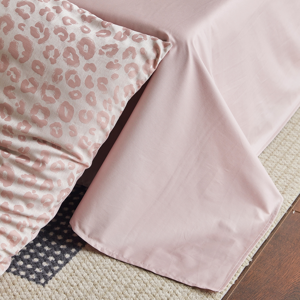 91家纺网 家纺一手货源 找家纺 XIWEN-希文家纺 2026新款春夏全棉云柔60s大提花四件套 觅光-粉