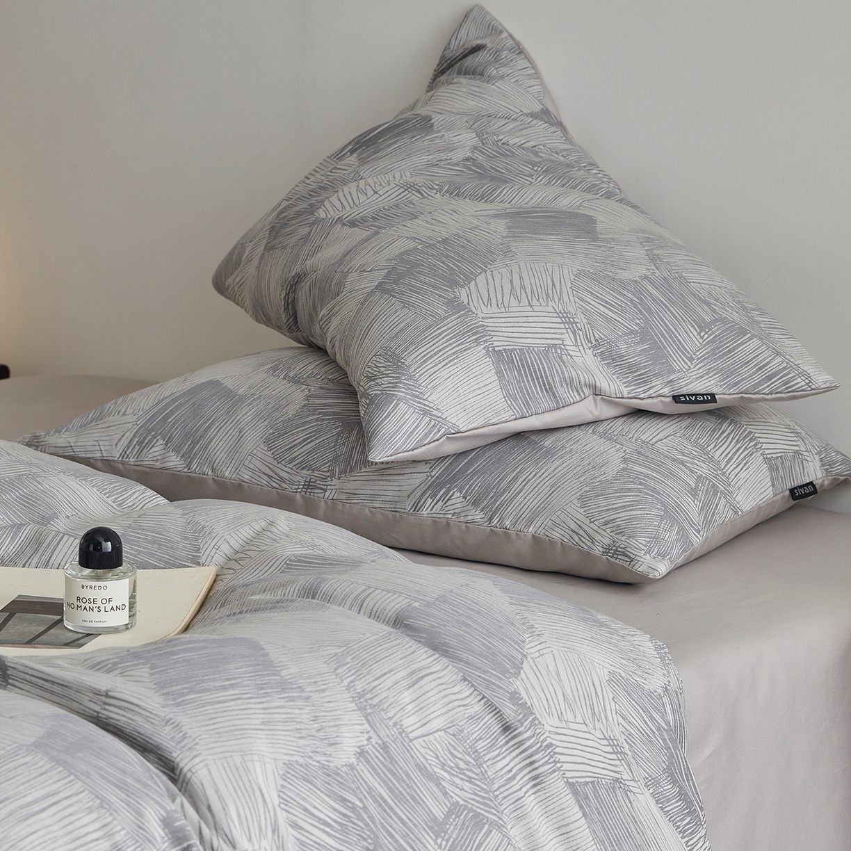 91家纺网 家纺一手货源 找家纺 XIWEN-希文家纺 2026新款春夏全棉云柔60s大提花四件套 织梦-灰