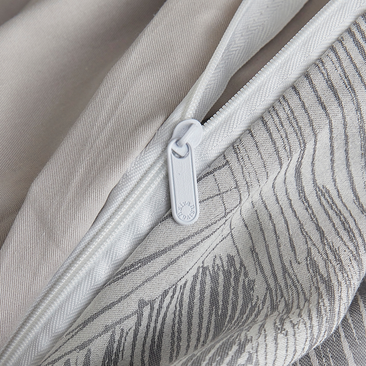 91家纺网 家纺一手货源 找家纺 XIWEN-希文家纺 2026新款春夏全棉云柔60s大提花四件套 织梦-灰