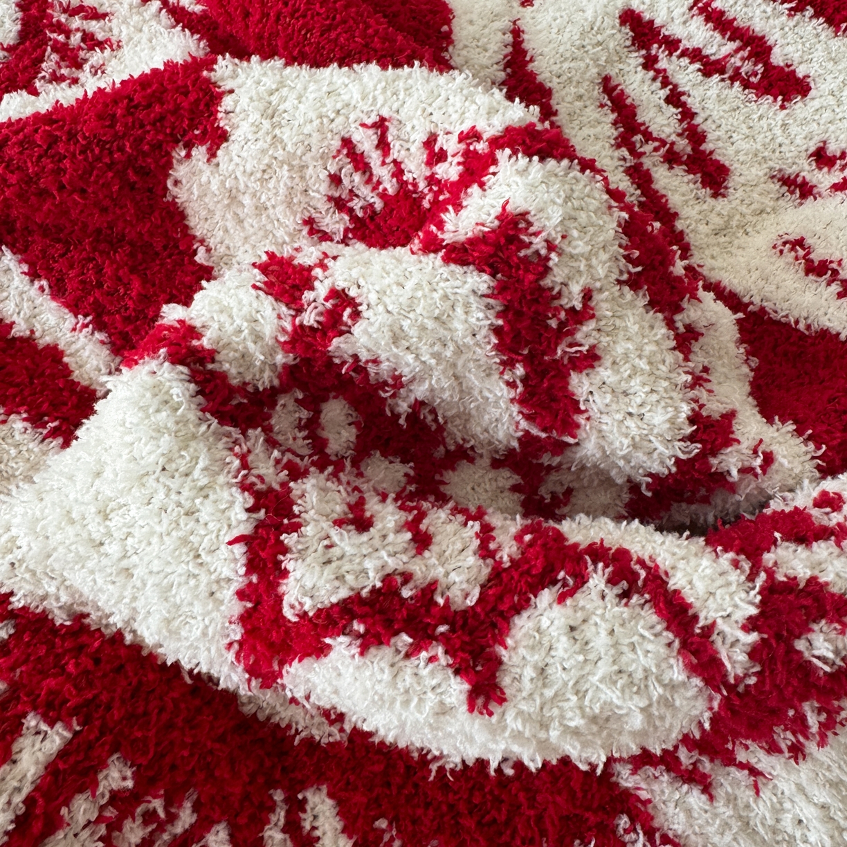 91家纺网 家纺一手货源 找家纺 （总）丹本家纺 2026新款龙凤呈祥A类结婚订婚红双喜半边绒流苏吊坠手工针织毯毛毯毯子