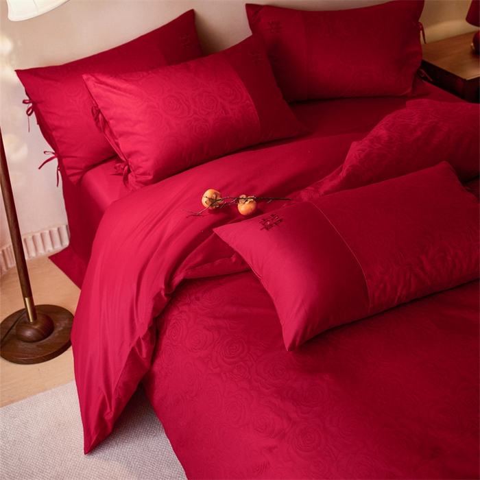 91家纺网 家纺一手货源 找家纺 宏羽纺家纺 2025新款小红书热卖款仿丝棉提花时尚婚庆系列四件套多件套 唯爱