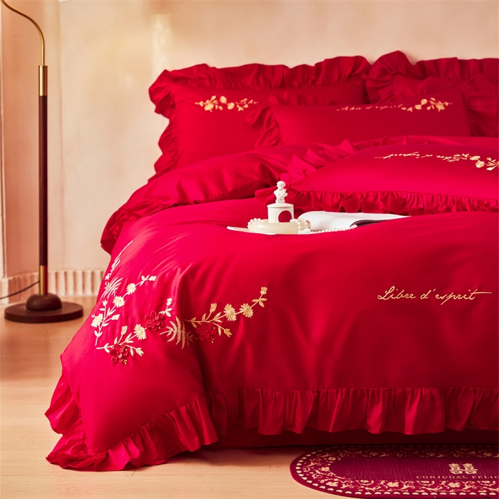 91家纺网 家纺一手货源 找家纺 宏羽纺家纺 2025新款小红书热卖款仿丝棉提花时尚婚庆系列四件套多件套 倾心