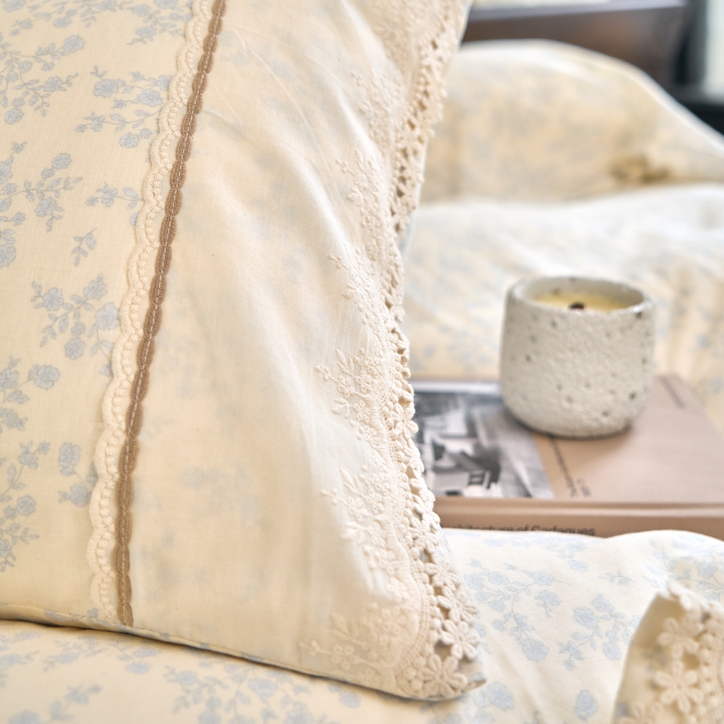 91家纺网 家纺一手货源 找家纺 洋铭区（原狠狠爱） 2026新款全棉纯棉双层纱刺绣蕾丝花边件套 蓓蕾兰花