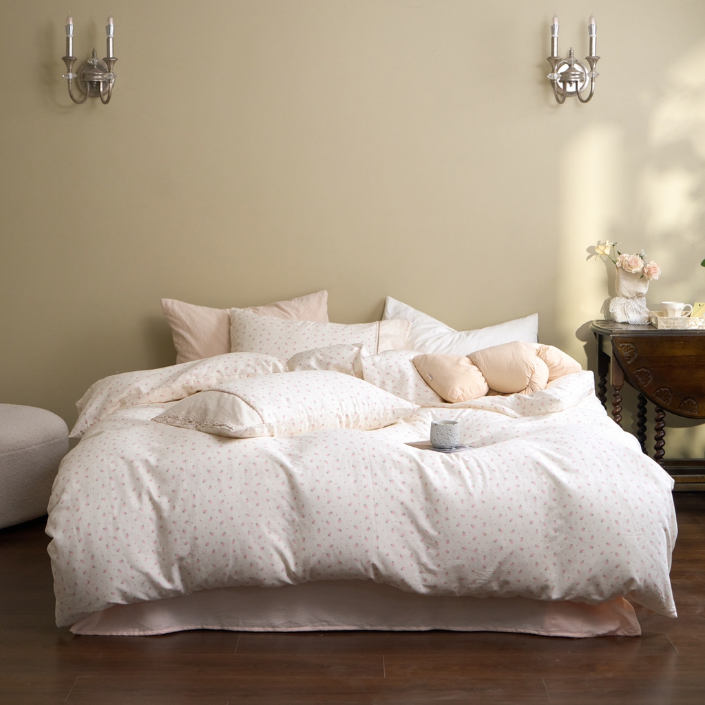 91家纺网 家纺一手货源 找家纺 洋铭区（原狠狠爱） 2026新款全棉纯棉双层纱刺绣蕾丝花边件套 草莓味