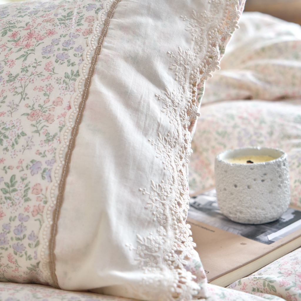 91家纺网 家纺一手货源 找家纺 洋铭区（原狠狠爱） 2026新款全棉纯棉双层纱刺绣蕾丝花边件套 花语香香