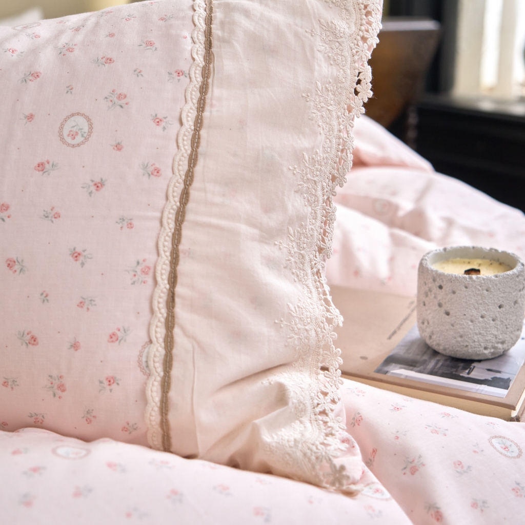 91家纺网 家纺一手货源 找家纺 洋铭区（原狠狠爱） 2026新款全棉纯棉双层纱刺绣蕾丝花边件套 浪漫玫瑰