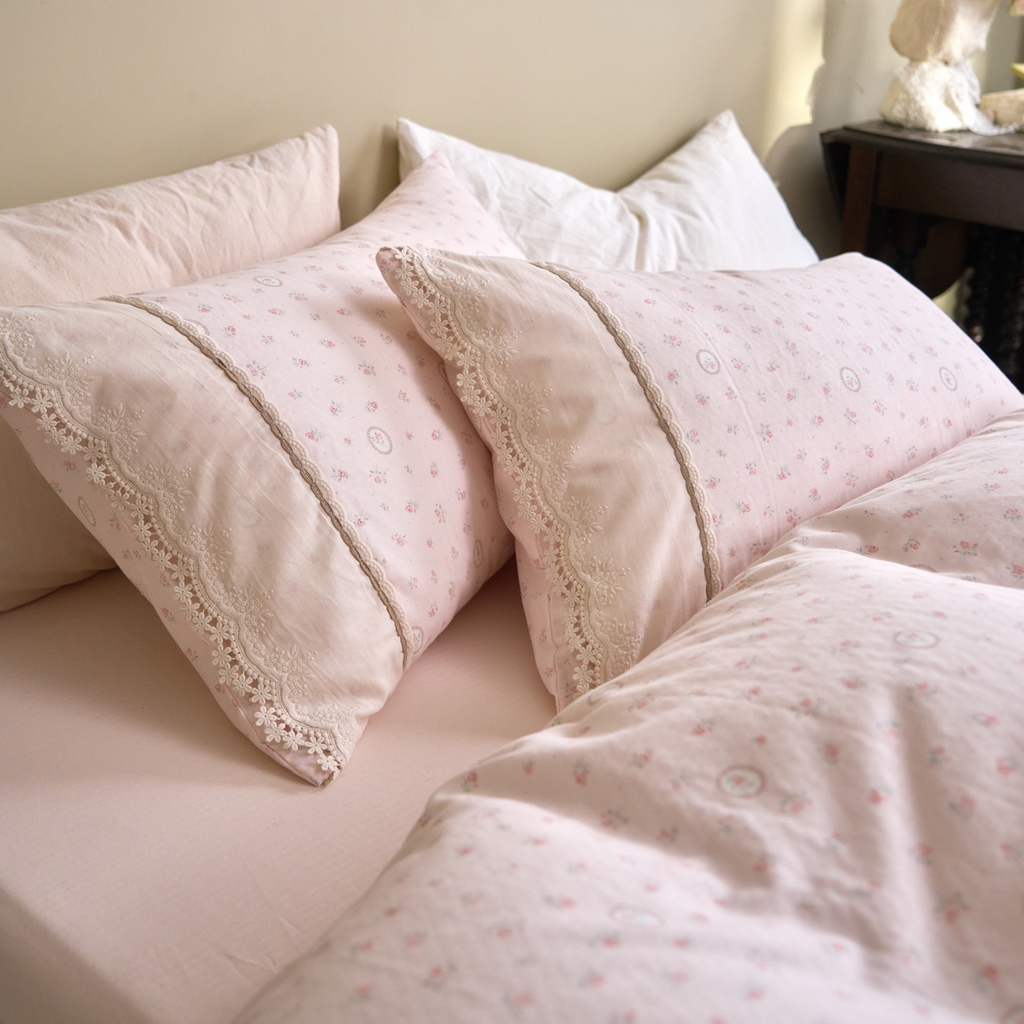 91家纺网 家纺一手货源 找家纺 洋铭区（原狠狠爱） 2026新款全棉纯棉双层纱刺绣蕾丝花边件套 浪漫玫瑰